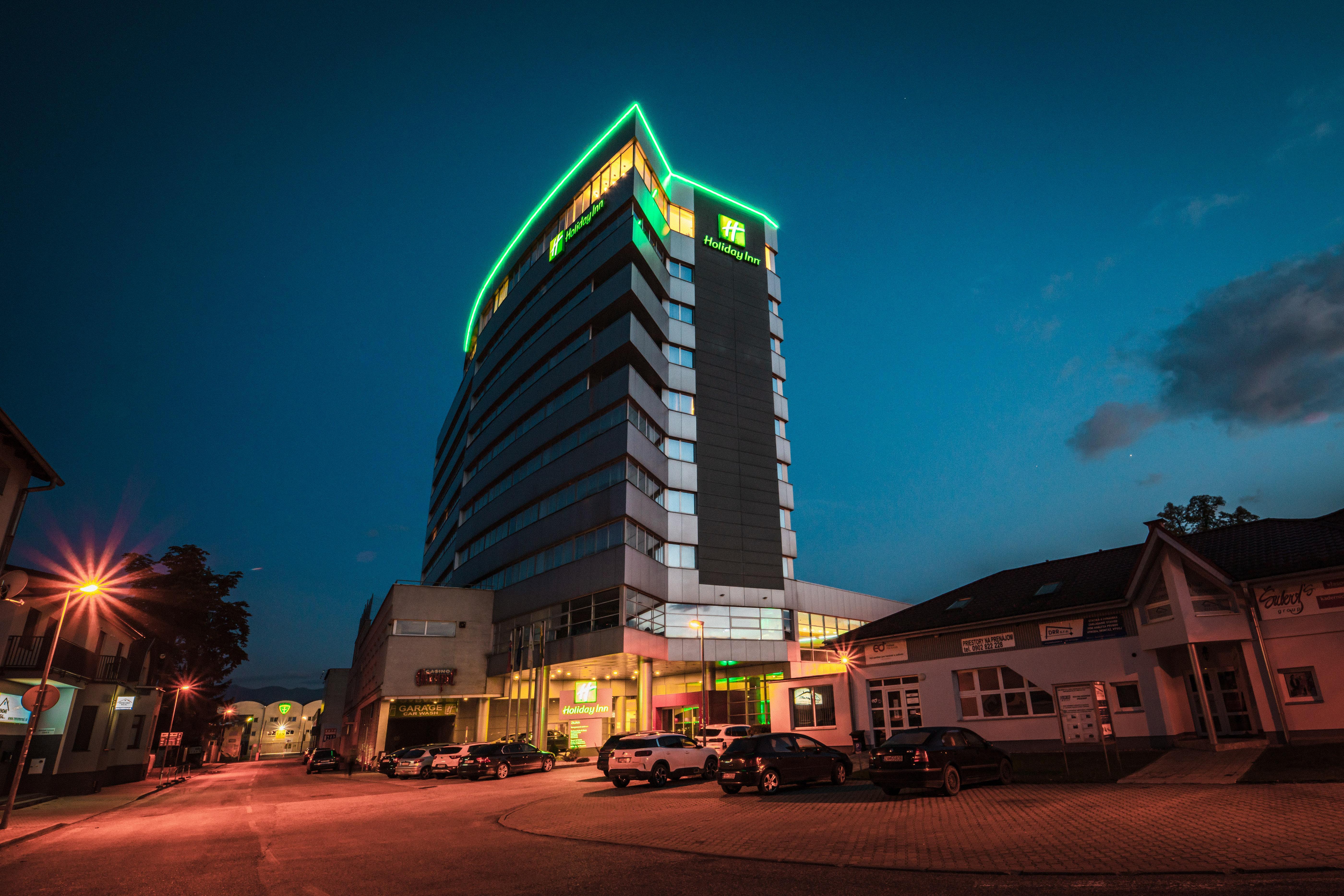 Holiday Inn Zilina, An Ihg Hotel Bagian luar foto